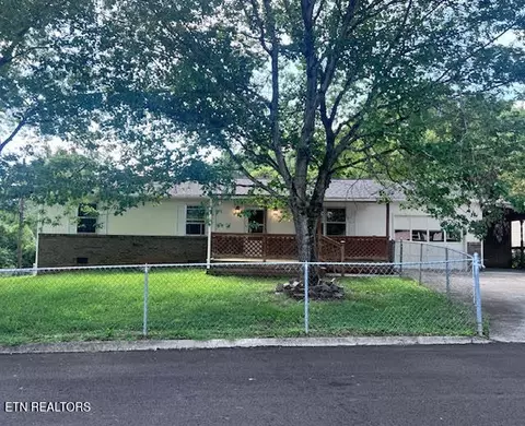 1729 Garden View Ln, Knoxville, TN 37912