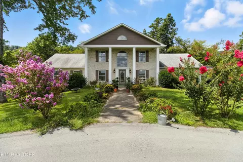 260 Meador Ln, Harrogate, TN 37752