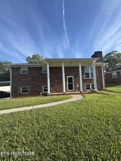 103 Mesa Rd, Maryville, TN 37804