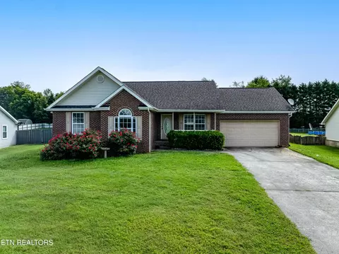 972 Mossy Grove Ln, Maryville, TN 37801