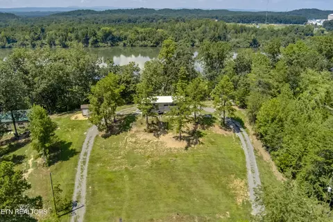 230 Cunningham Dr, Decatur, TN 37322