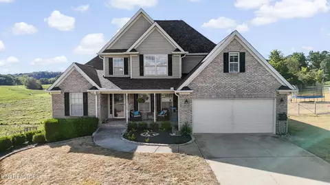 4234 Bayberry Dr, Morristown, TN 37813