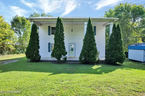 405 N Iowa Ave, Etowah, TN 37331
