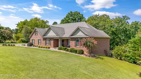 2225 Henge Point Ln, Knoxville, TN 37922