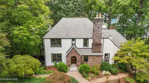 706 Forest Hills Blvd, Knoxville, TN 37919