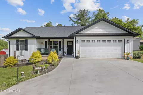 723 Ridgeview Dr, Clinton, TN 37716
