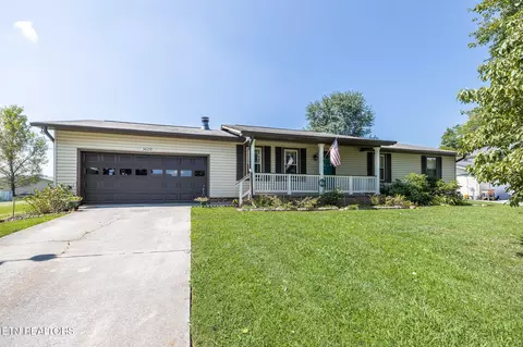 3609 Lakeside Dr, Louisville, TN 37777