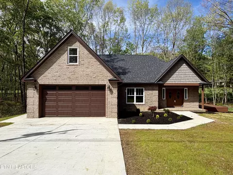 414 Beachwood Dr, Crossville, TN 38558