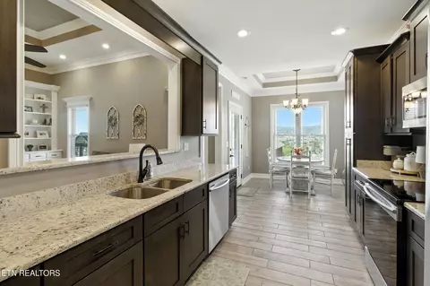 Kitchen - 157 Danielle Ct, Harrogate, TN 37752 photo 2 of 2