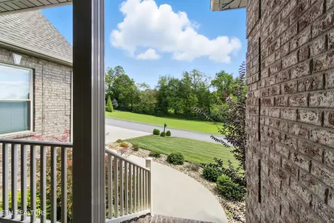 Exterior - 157 Danielle Ct, Harrogate, TN 37752 photo 5 of 10