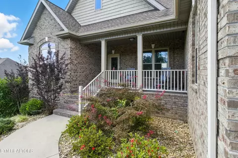 Exterior - 157 Danielle Ct, Harrogate, TN 37752 photo 3 of 10