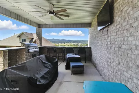 Exterior - 157 Danielle Ct, Harrogate, TN 37752 photo 8 of 10