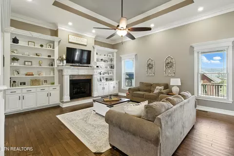 Living - 157 Danielle Ct, Harrogate, TN 37752 photo 1 of 1