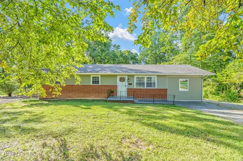 215 Ridge Rd, Maryville, TN 37803