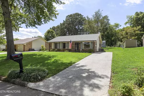 9101 Highbridge Dr, Knoxville, TN 37922