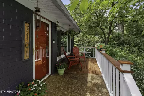 7101 SW Shadyland Dr, Knoxville, TN 37919