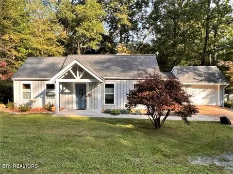 496 Yonside Dr, Sparta, TN 38583