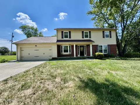 1201 Live Oak Cir, Knoxville, TN 37932