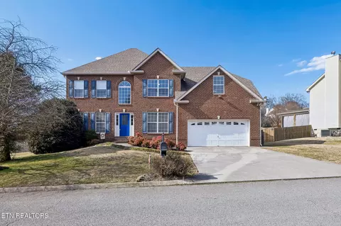 1365 Wineberry Rd, Powell, TN 37849