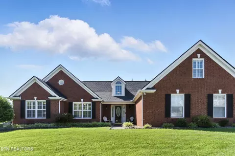 5118 Tropicana Dr, Knoxville, TN 37918