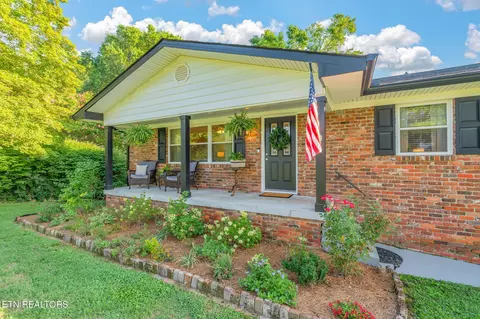 4417 Amber Dr, Louisville, TN 37777