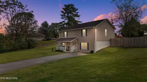 297 Parks Cir, Harrogate, TN 37752
