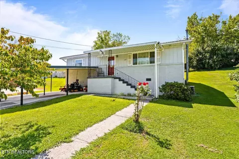 109 N 23rd St, La Follette, TN 37766