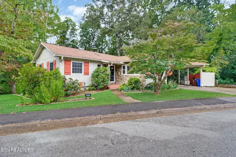 111 Decatur Rd, Oak Ridge, TN 37830