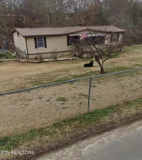 1414 Floyd Rd, Sevierville, TN 37876