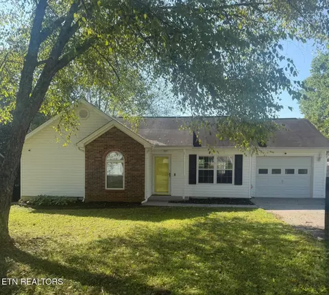 5910 Autumn Oaks Lane Ln, Knoxville, TN 37921