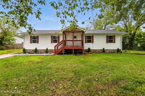 167 Warrior Cir, Oak Ridge, TN 37830