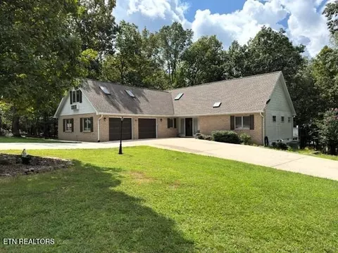 21 Rolling Green Ct, Crossville, TN 38558