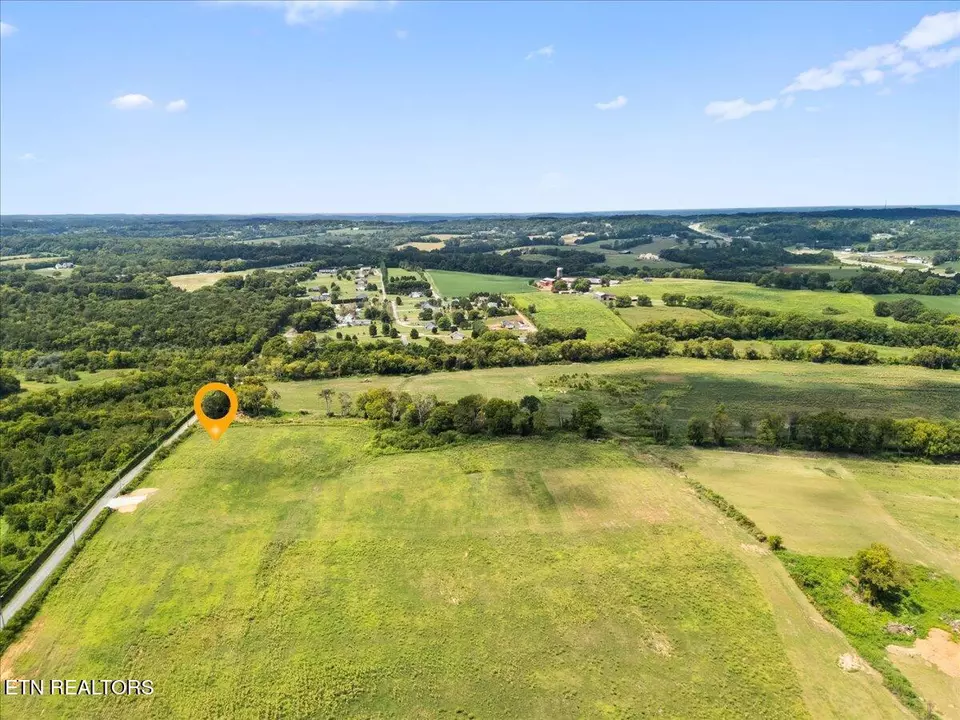 2423 Perkle Rd, Lenoir City, TN 37772 photo 17