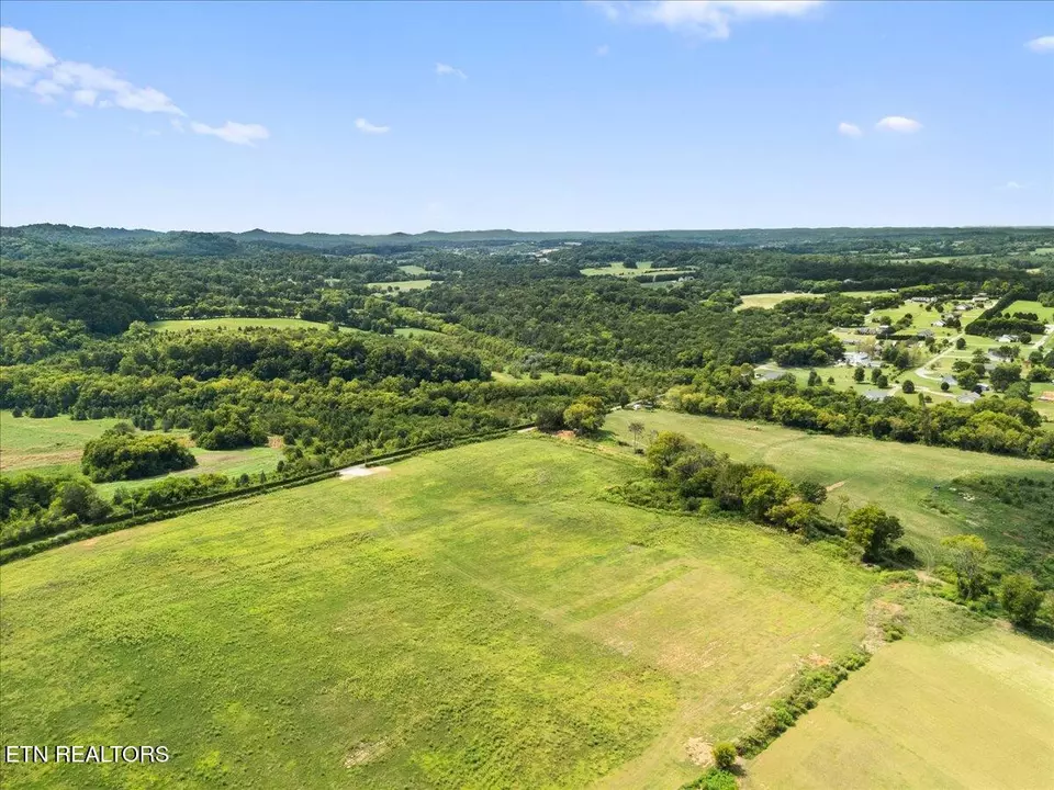  2423 Perkle Rd, Lenoir City, TN 37772 photo 16