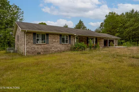 240 County Road 512, Etowah, TN 37331