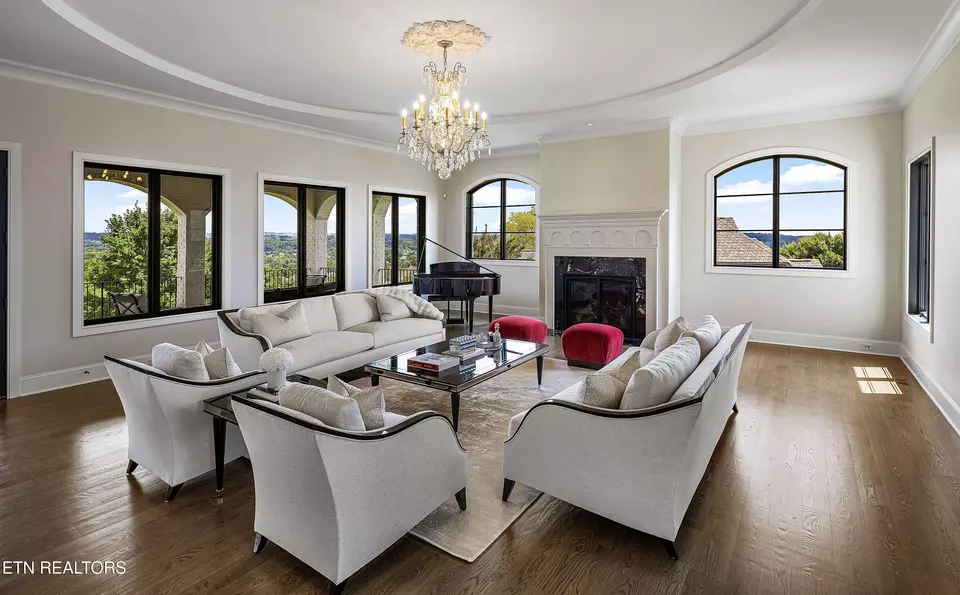 Living - 12747 Highwick Cir, Knoxville, TN 37934 photo 3 of 5