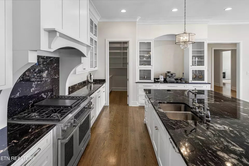 Kitchen - 12747 Highwick Cir, Knoxville, TN 37934 photo 3 of 4