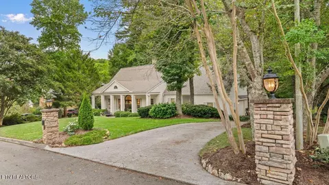 126 William Ln, Oak Ridge, TN 37830