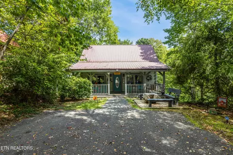 864 Dudley Dr, Sevierville, TN 37876