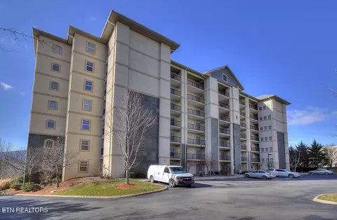 124 Plaza Dr #1102, Pigeon Forge, TN 37863