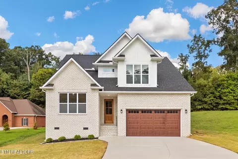 1864 Old Hickory Ln, Lenoir City, TN 37772