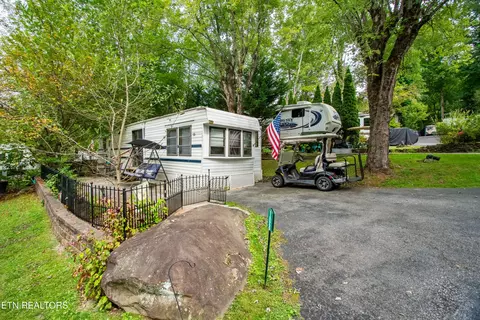 4229 E Pkwy #108, Gatlinburg, TN 37738