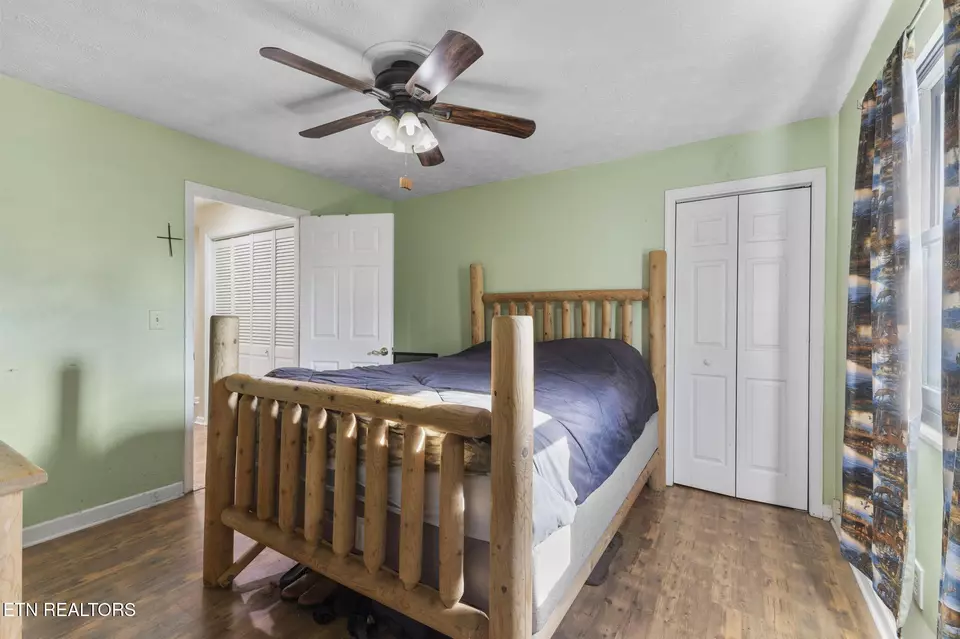 Bedroom - 3825 Dollys Dr, Sevierville, TN 37876 photo 6 of 12