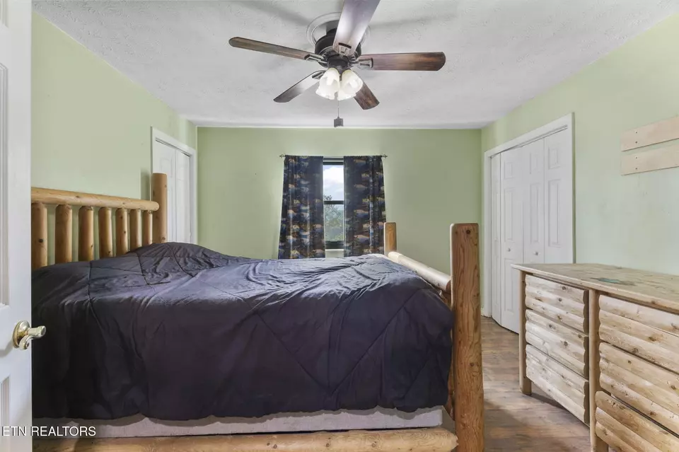 Bedroom - 3825 Dollys Dr, Sevierville, TN 37876 photo 5 of 12