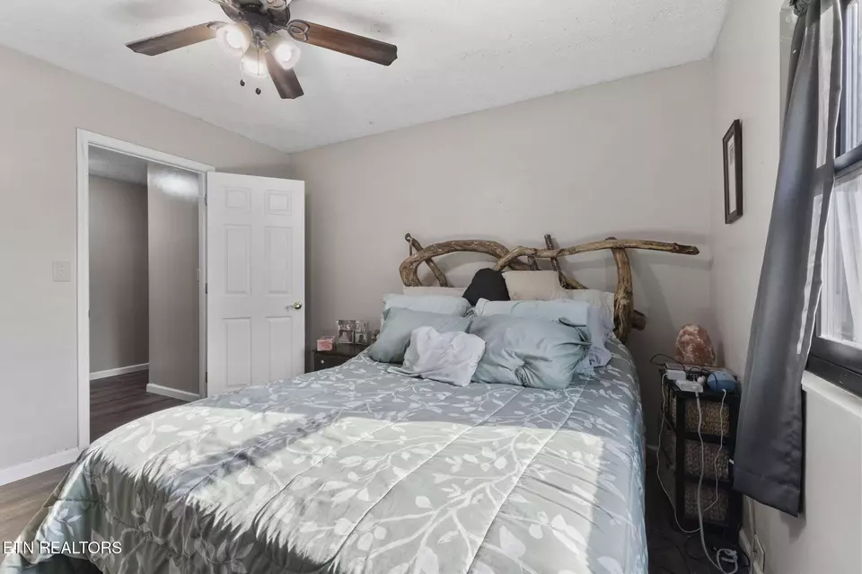 Bedroom - 3825 Dollys Dr, Sevierville, TN 37876 photo 11 of 12