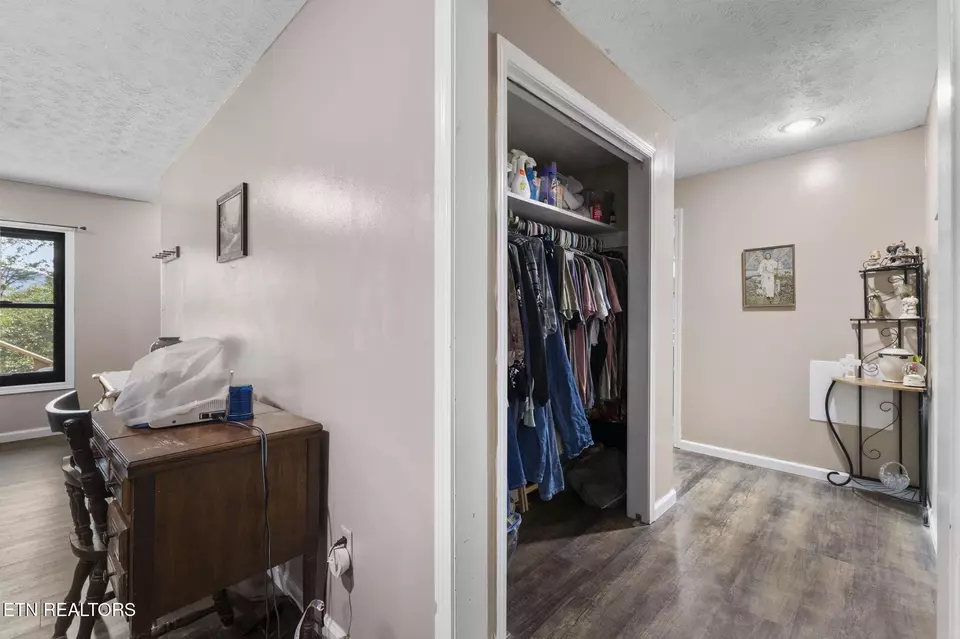 Entry Way - 3825 Dollys Dr, Sevierville, TN 37876 photo 1 of 1