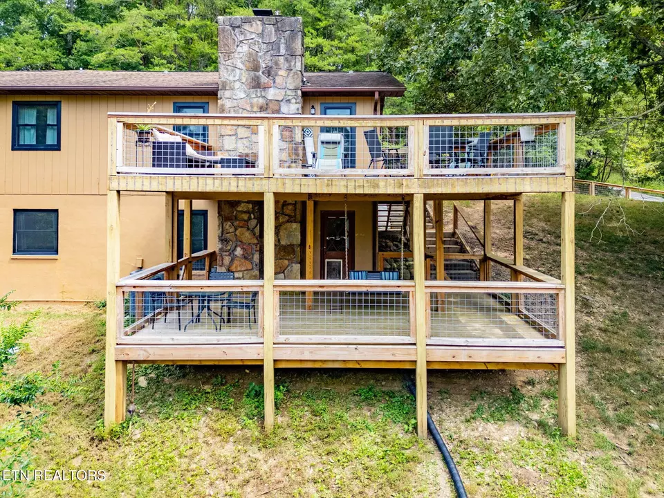 Exterior - 3825 Dollys Dr, Sevierville, TN 37876 photo 2 of 3
