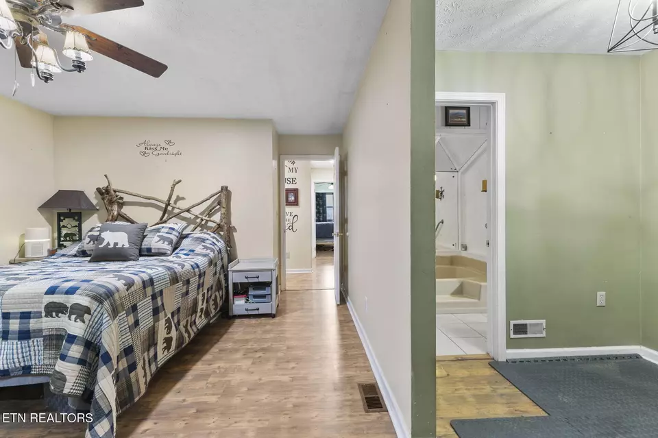 Bedroom - 3825 Dollys Dr, Sevierville, TN 37876 photo 4 of 12