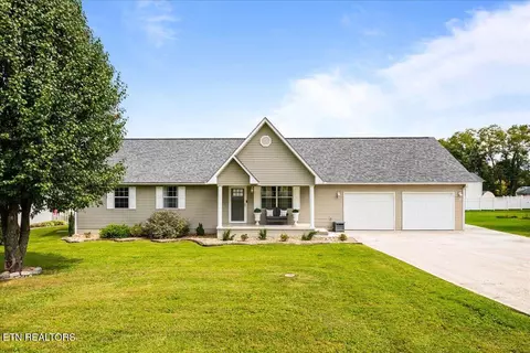 145 S Burress Ln, Jacksboro, TN 37757