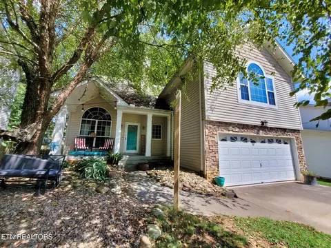 740 Station View Rd, Knoxville, TN 37919